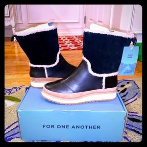 TOMS “Makenna” water resistant boots, size 7 1/2